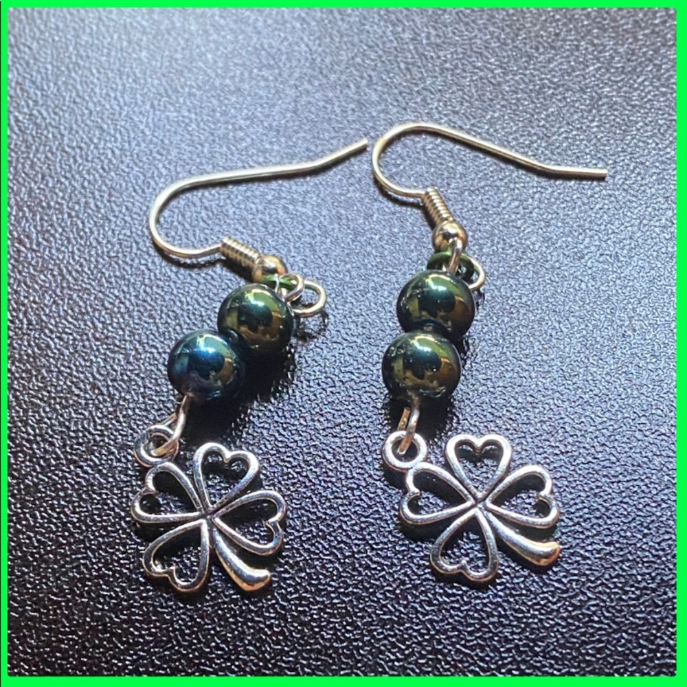🍀 Hand Crafted 4-Leaf Clover Earrings Charm Handmade Pierced Dangle - Picture 2 of 4